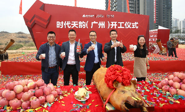 管理层拜神.jpg